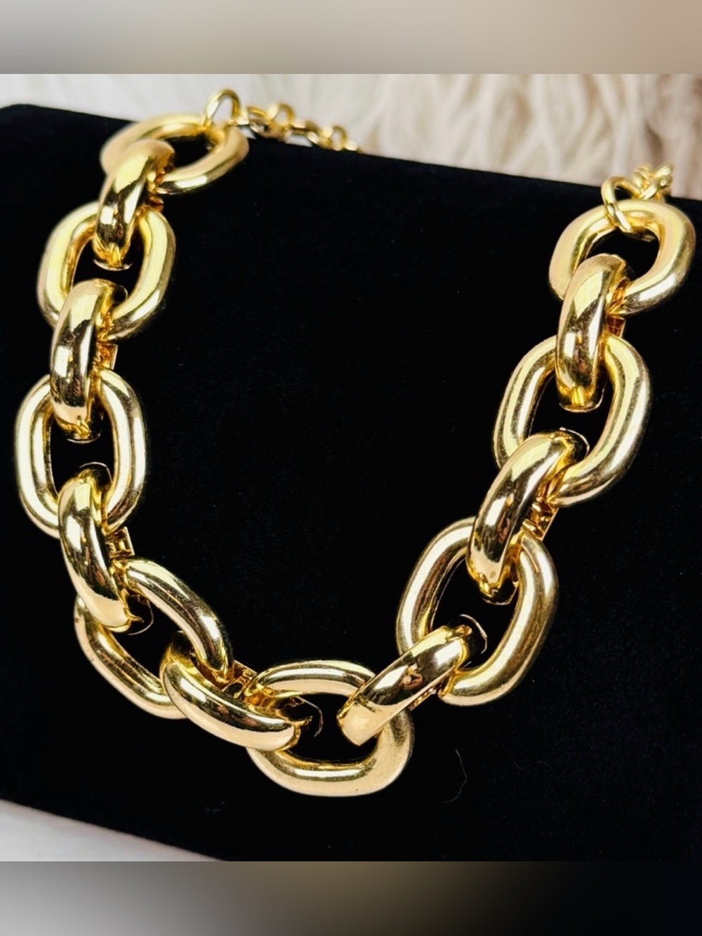Vintage aged goldtone chunky medium/light weight chain necklace